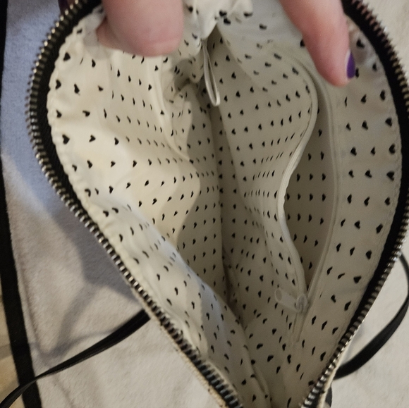 Brighton Love & Joy Pouch Crossbody Bag Colorful Hearts Bow Tom Clancy NWOT - Picture 10 of 13